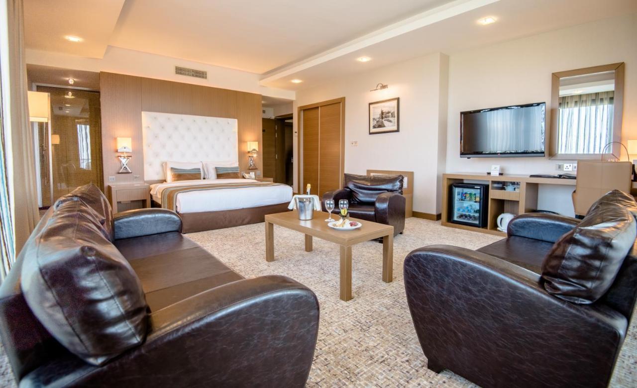 Korineum Golf & Beach Resort Agios Georgios  Ngoại thất bức ảnh