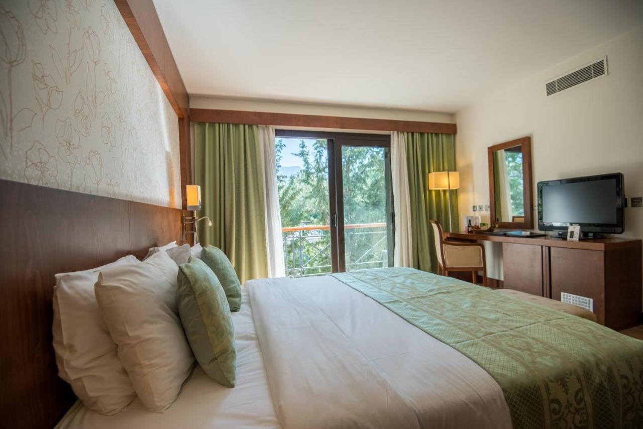 Korineum Golf & Beach Resort Agios Georgios  Ngoại thất bức ảnh