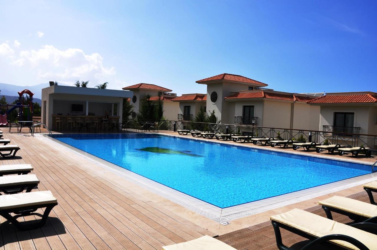 Korineum Golf & Beach Resort Agios Georgios  Ngoại thất bức ảnh